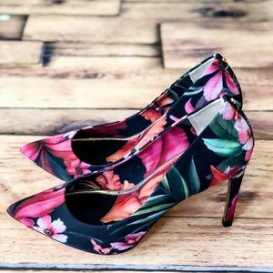 Multicolor Neevo 3 Floral Pumps